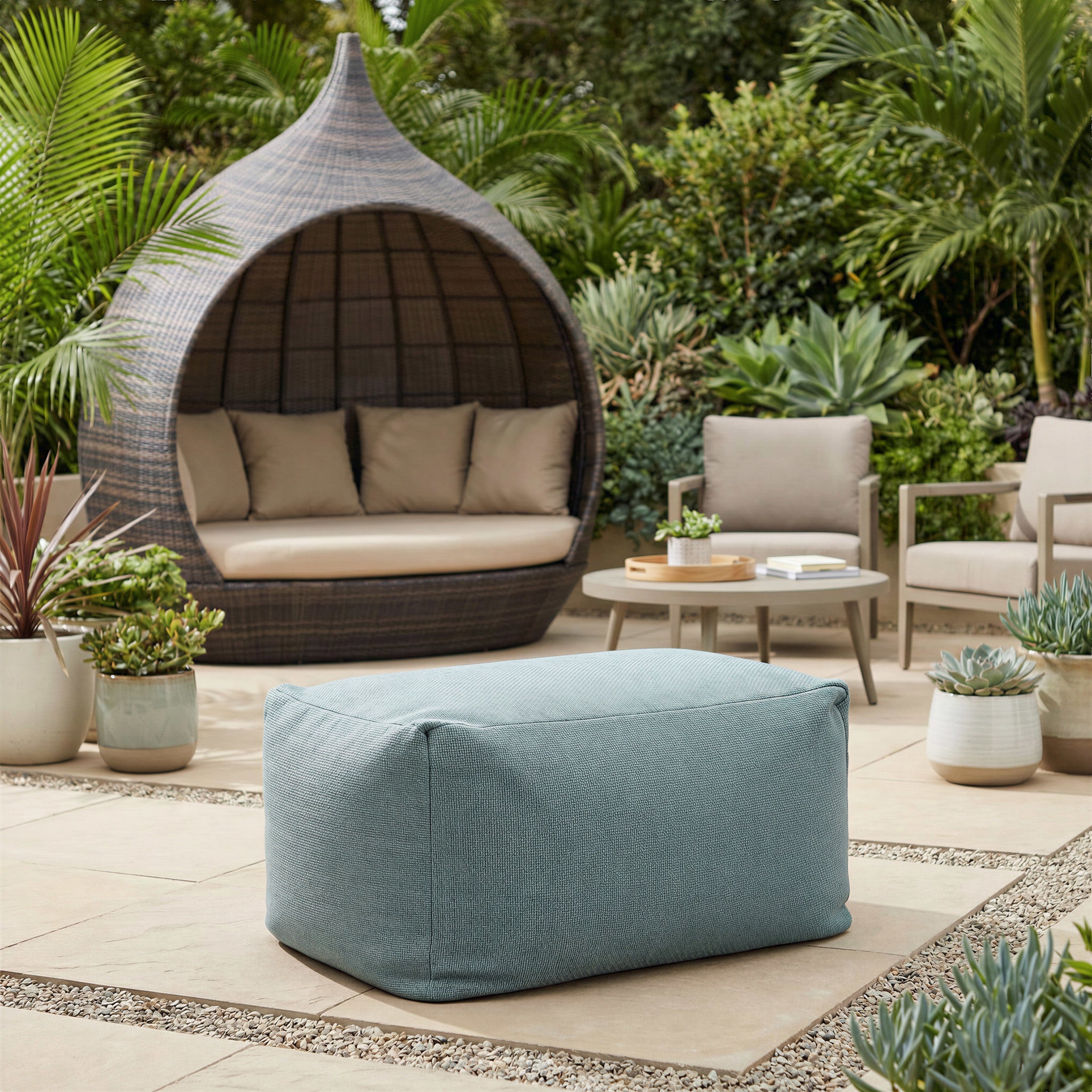 Martinique Beach Daybed Brown & Beige