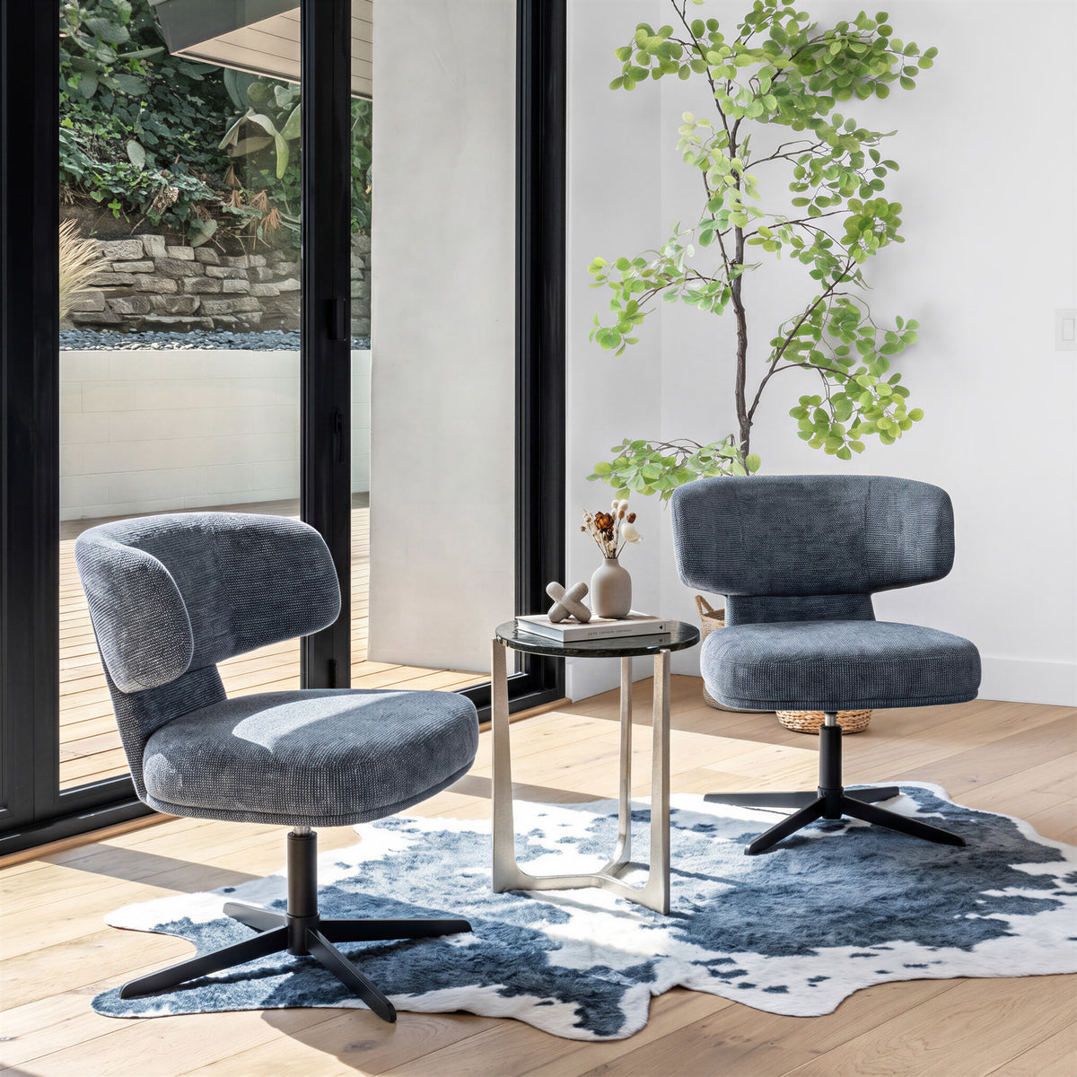 Olea Side Table Silver