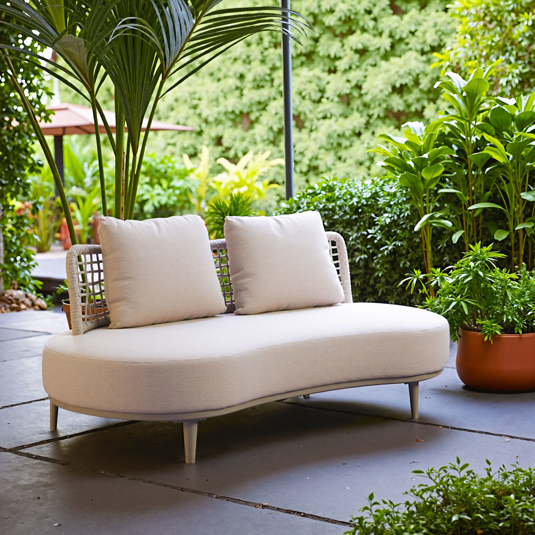 Ruhe Sofa Beige