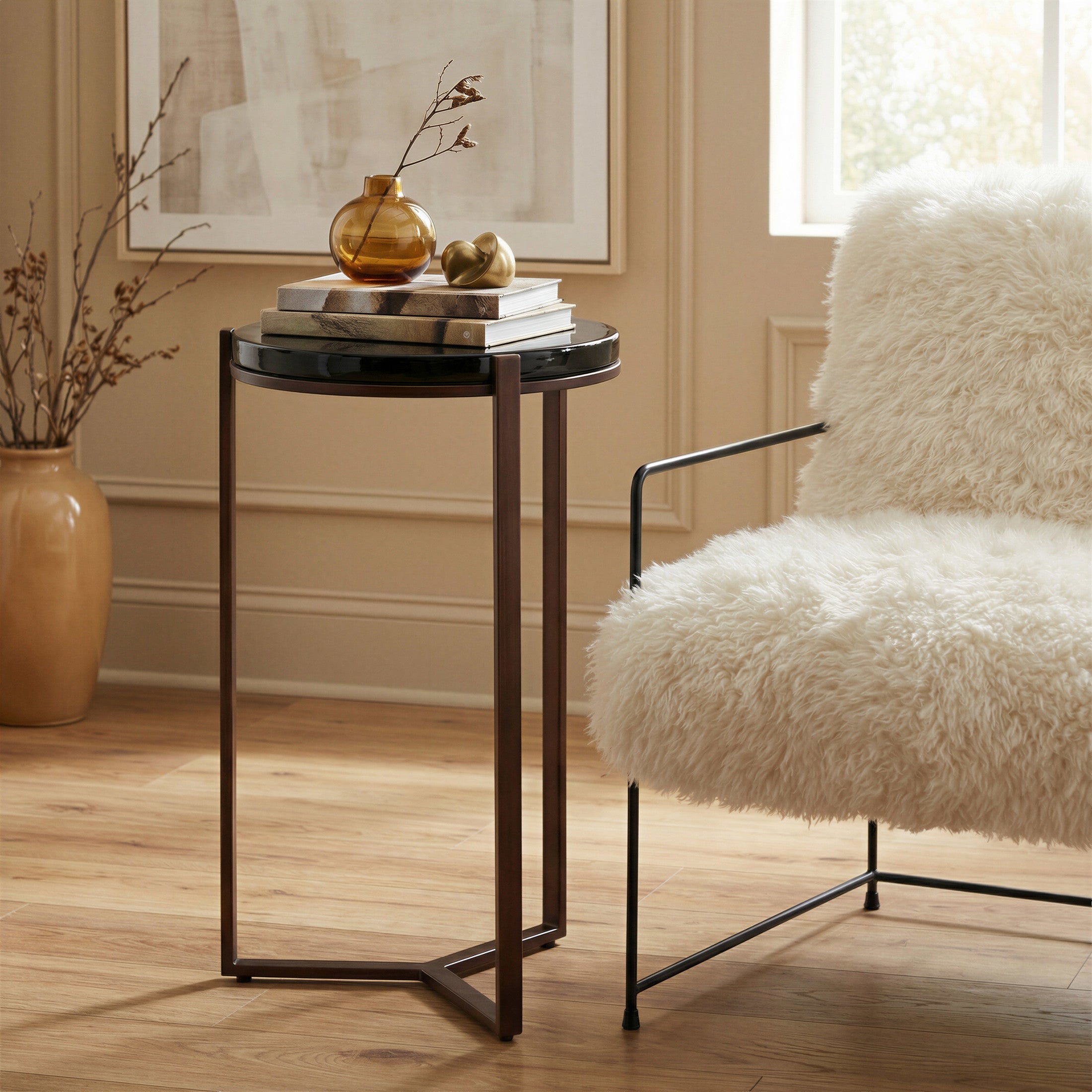Pelut Accent Chair White